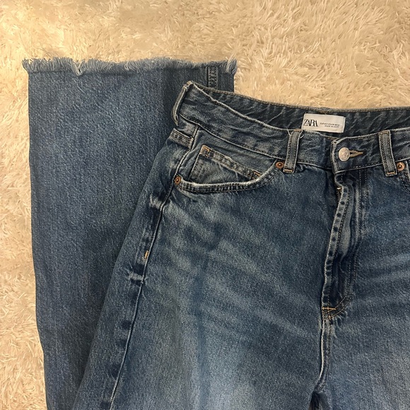 Zara wide leg high rise Jean medium wash size 10 - Picture 2 of 5